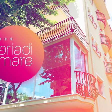 Hotel Aria Di Mare - Bed & Brunch In Centro A Riccione Ngoại thất bức ảnh