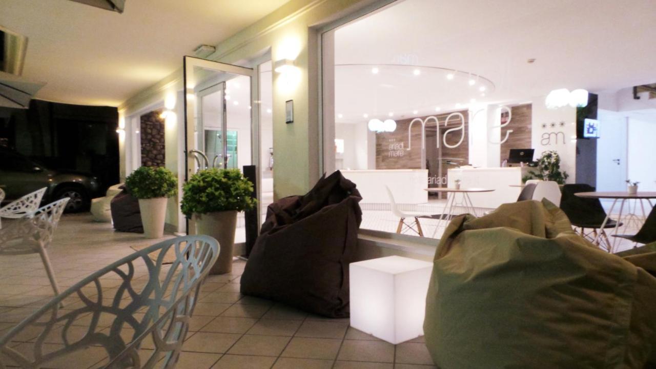Hotel Aria Di Mare - Bed & Brunch In Centro A Riccione Ngoại thất bức ảnh