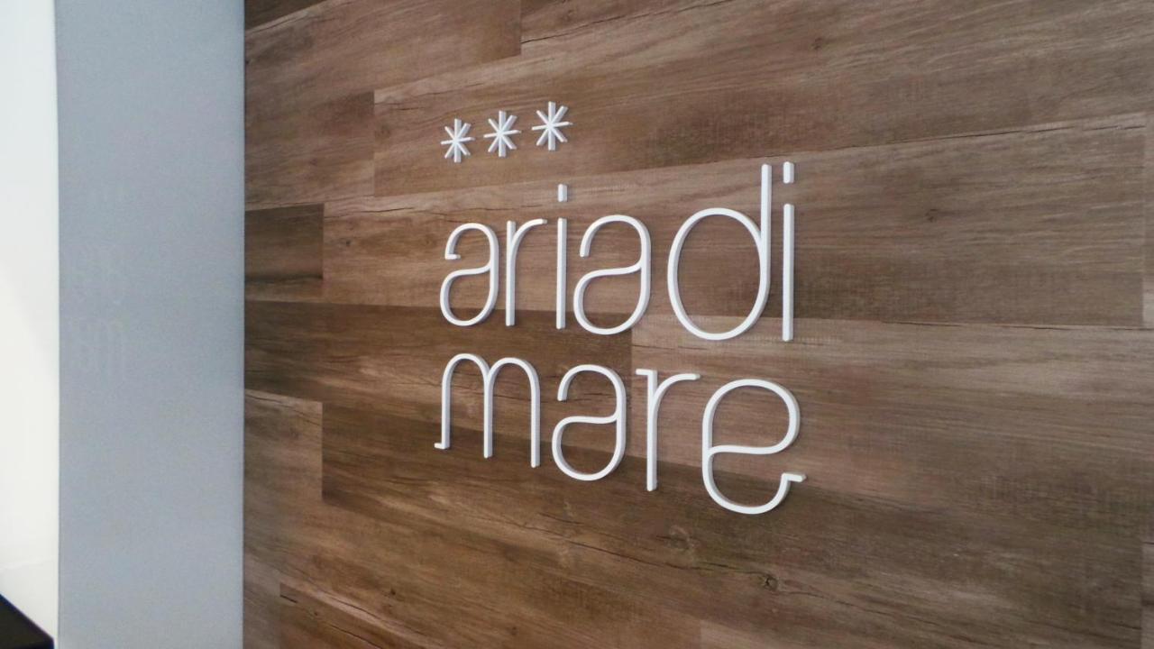 Hotel Aria Di Mare - Bed & Brunch In Centro A Riccione Ngoại thất bức ảnh