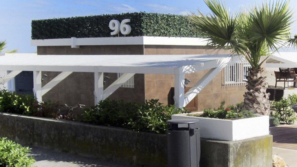 Hotel Aria Di Mare - Bed & Brunch In Centro A Riccione Ngoại thất bức ảnh