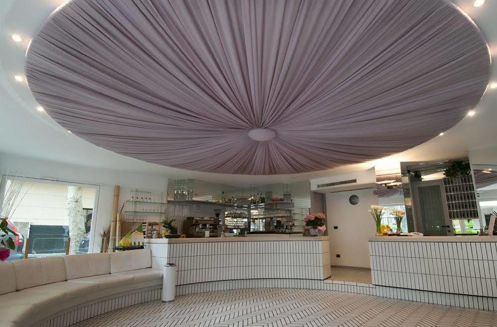 Hotel Aria Di Mare - Bed & Brunch In Centro A Riccione Ngoại thất bức ảnh